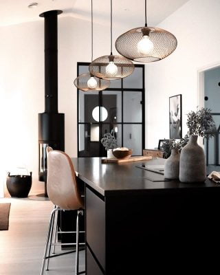 Sisustuksen selkeys korostaa sen värimaailmaa